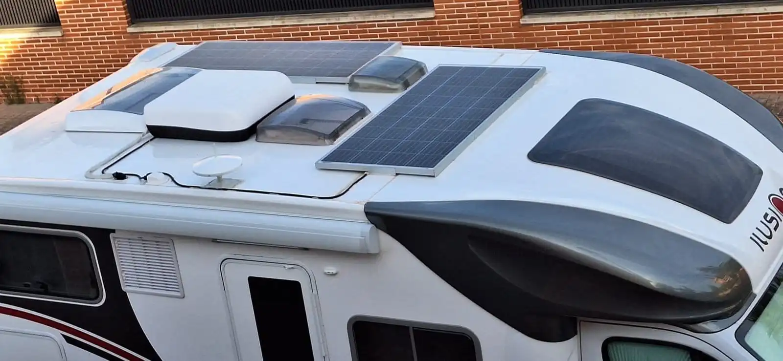 Reparación de averías e instalación de accesorios en autocaravanas y camper 1 Reparación de averías e instalación de accesorios en autocaravanas y camper